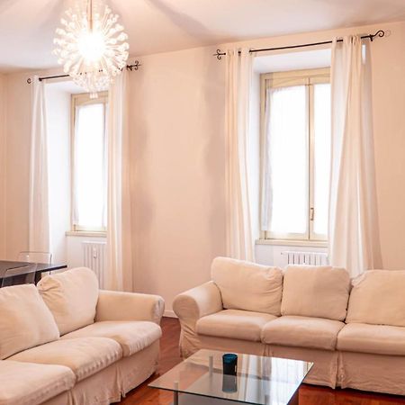 Appartamento Superhouse Piazza Duomo Area Милан Экстерьер фото