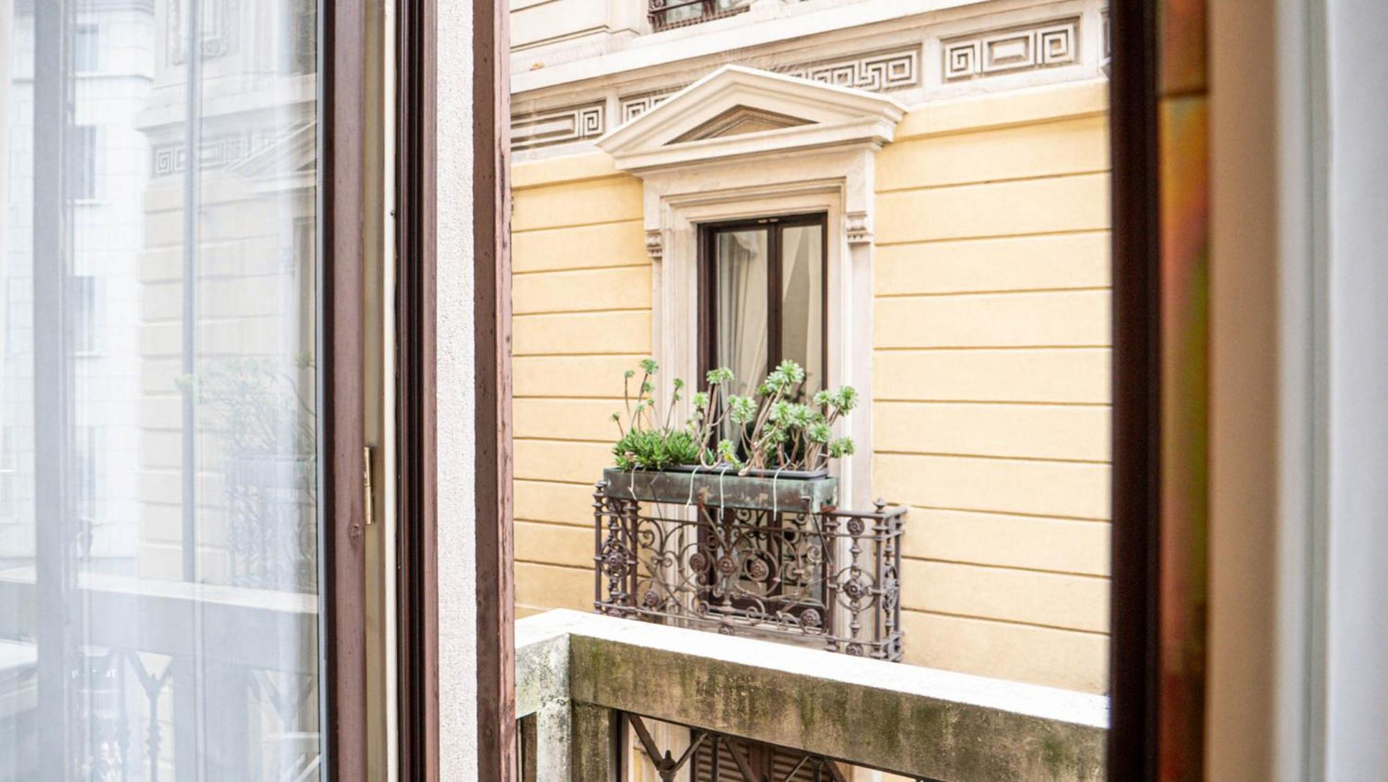 Appartamento Superhouse Piazza Duomo Area Милан Экстерьер фото